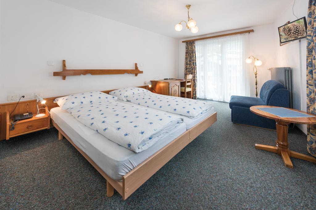 Double Room Balcony or Terrace partially Matterhorn View,737816203:JPEG