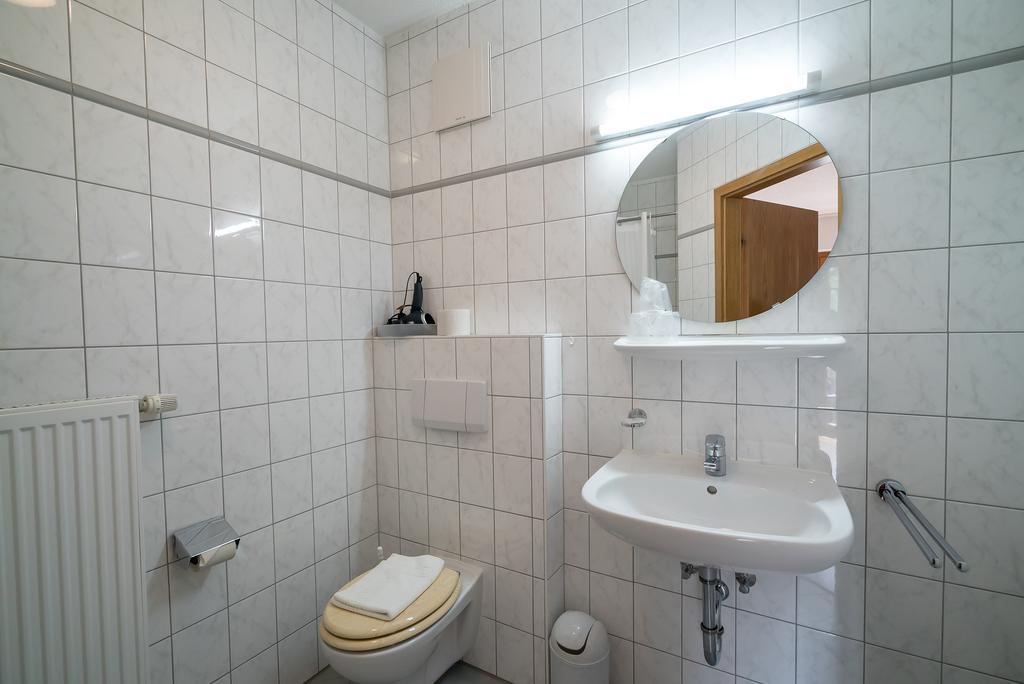 Doppelzimmer mit Balkon