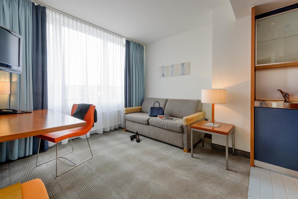 Executive Queen Room with Sofa