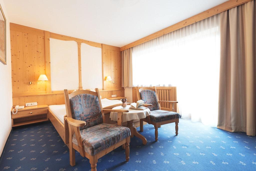 Deluxe Double Room,886212775:JPEG