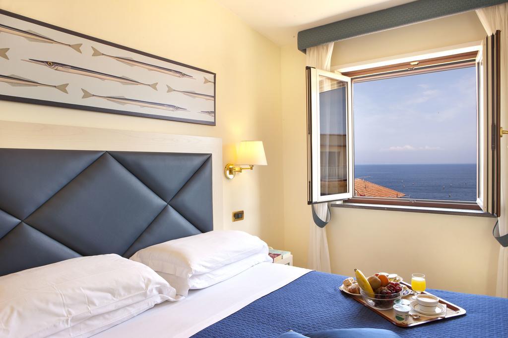 Superior Double Room with Sea View