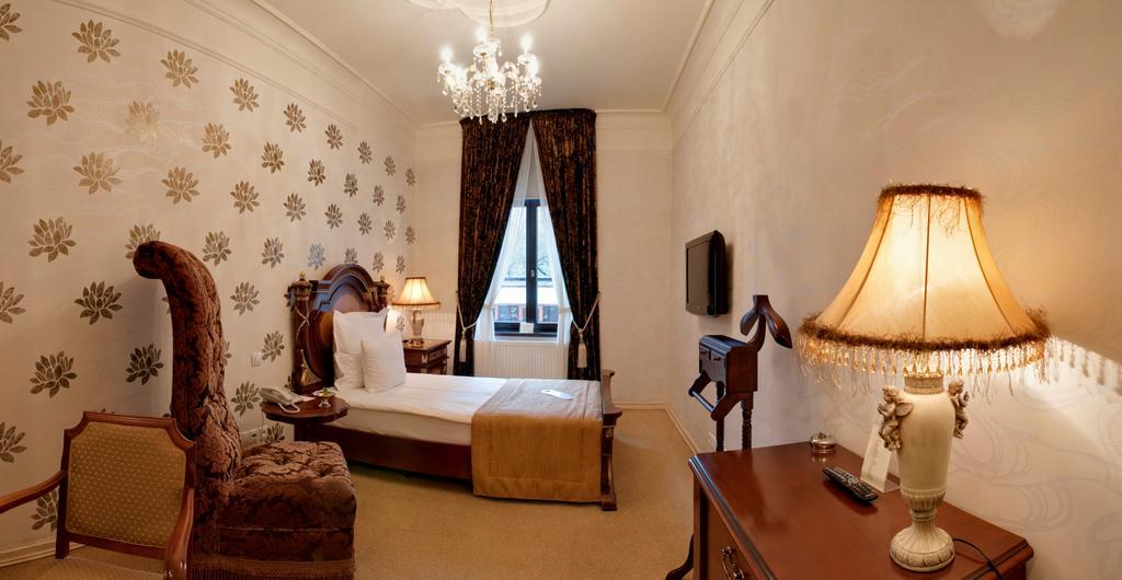 Classic Single Room