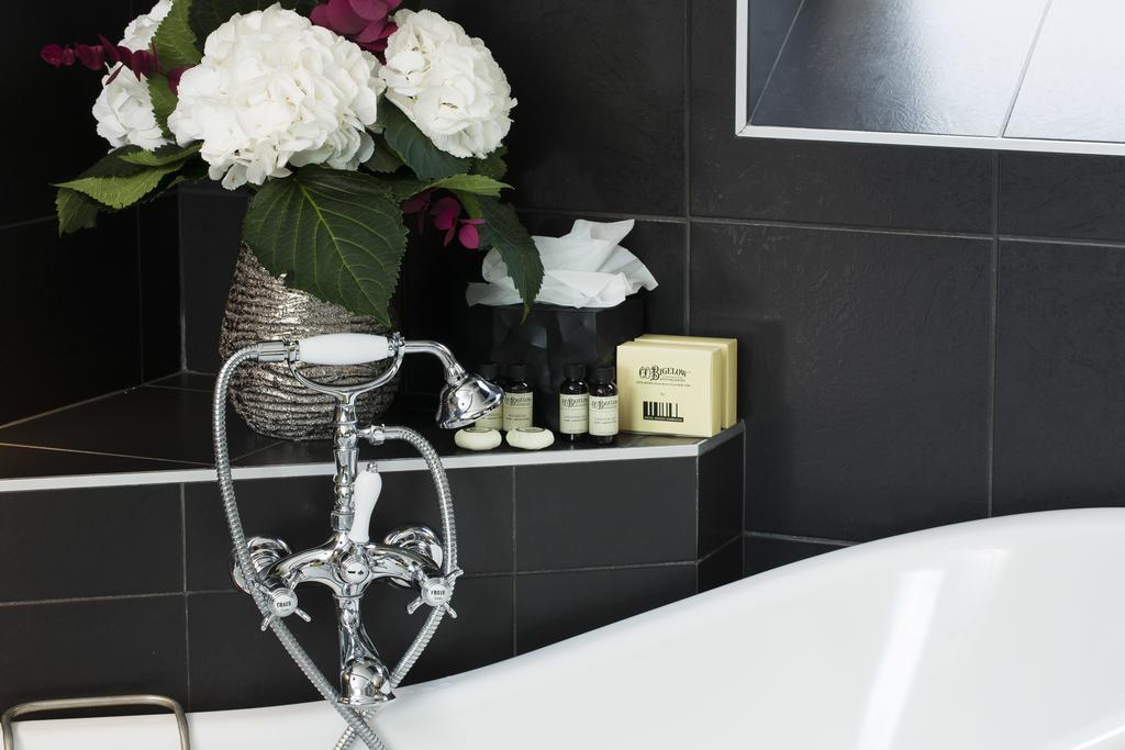 Top Floor Room Bathtub