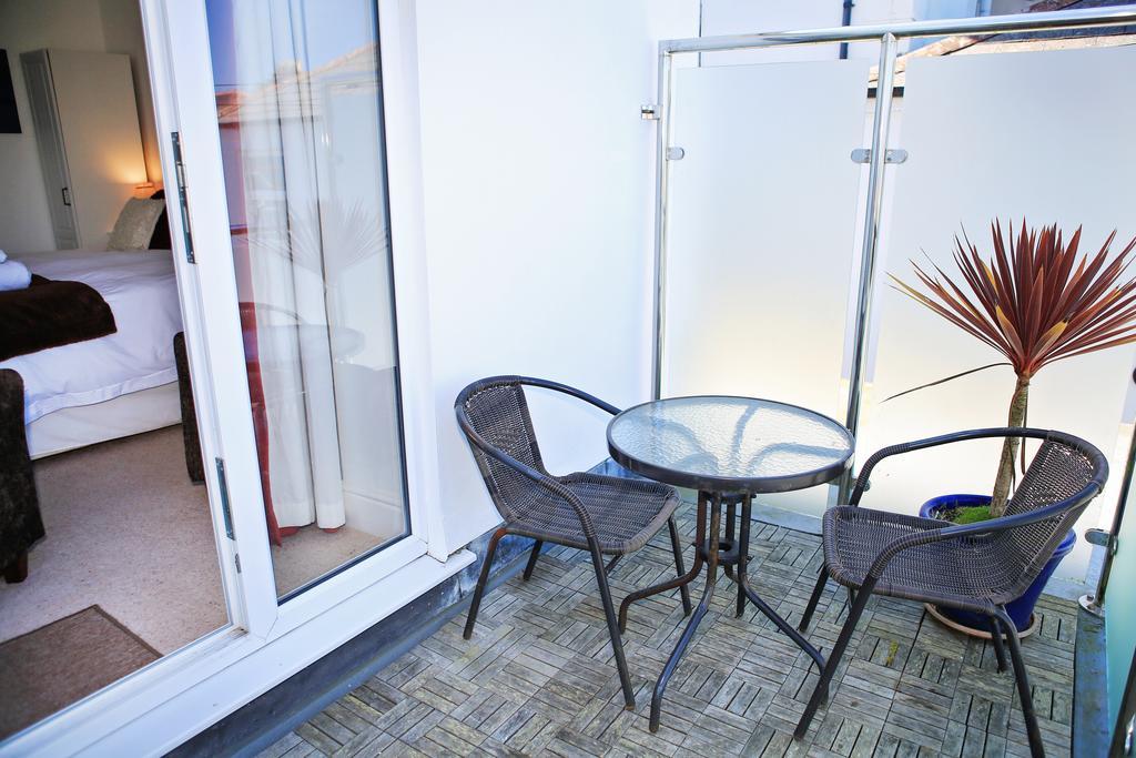 Double or Twin Room Balcony