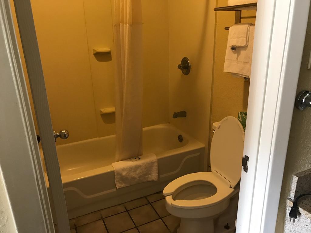 Double Room with Two Double Beds - Smoking