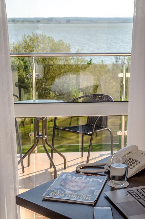 Zweibettzimmer mit Terrasse und Seeblick
