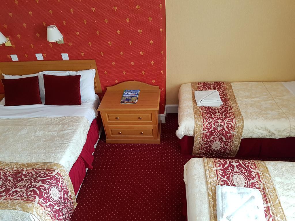 Family Room (4 Adults)