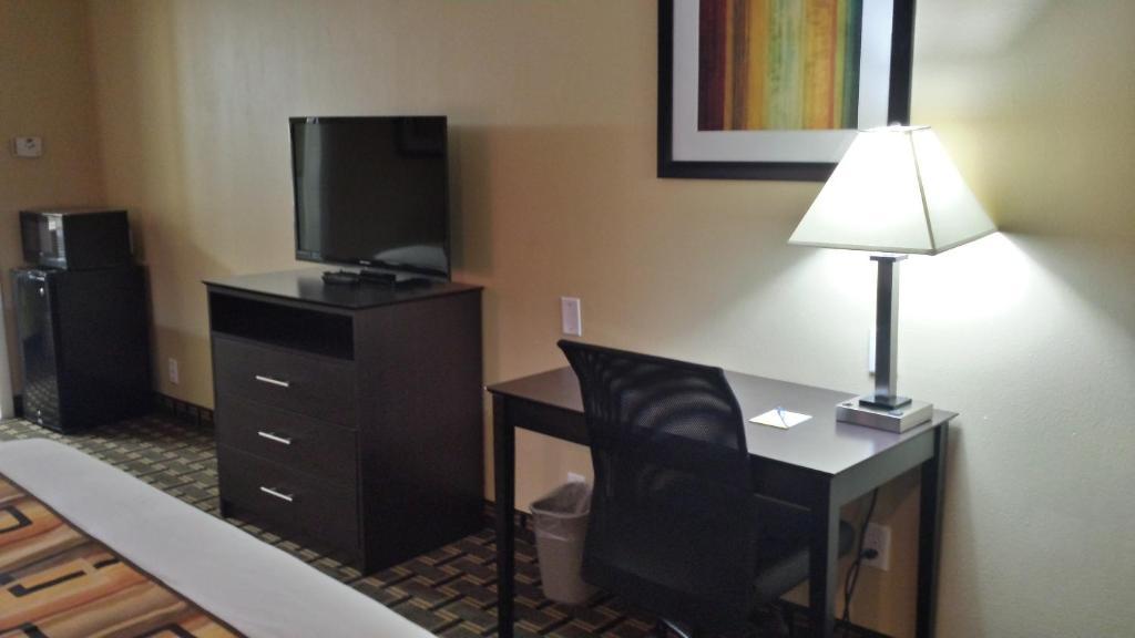 Double Room with Two Double Beds - Smoking