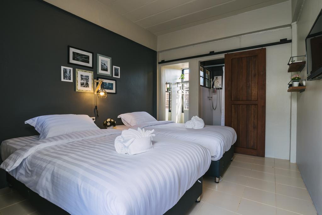 Standard Twin Room,711846088:JPEG
