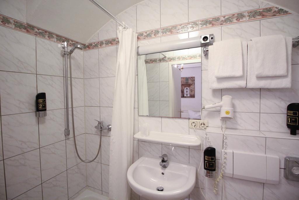 Standard Single Room,462901026:JPEG