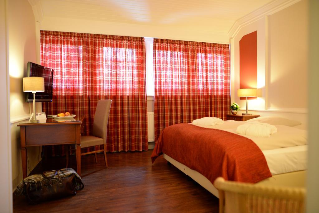 Standard Double Room,463243389:JPEG