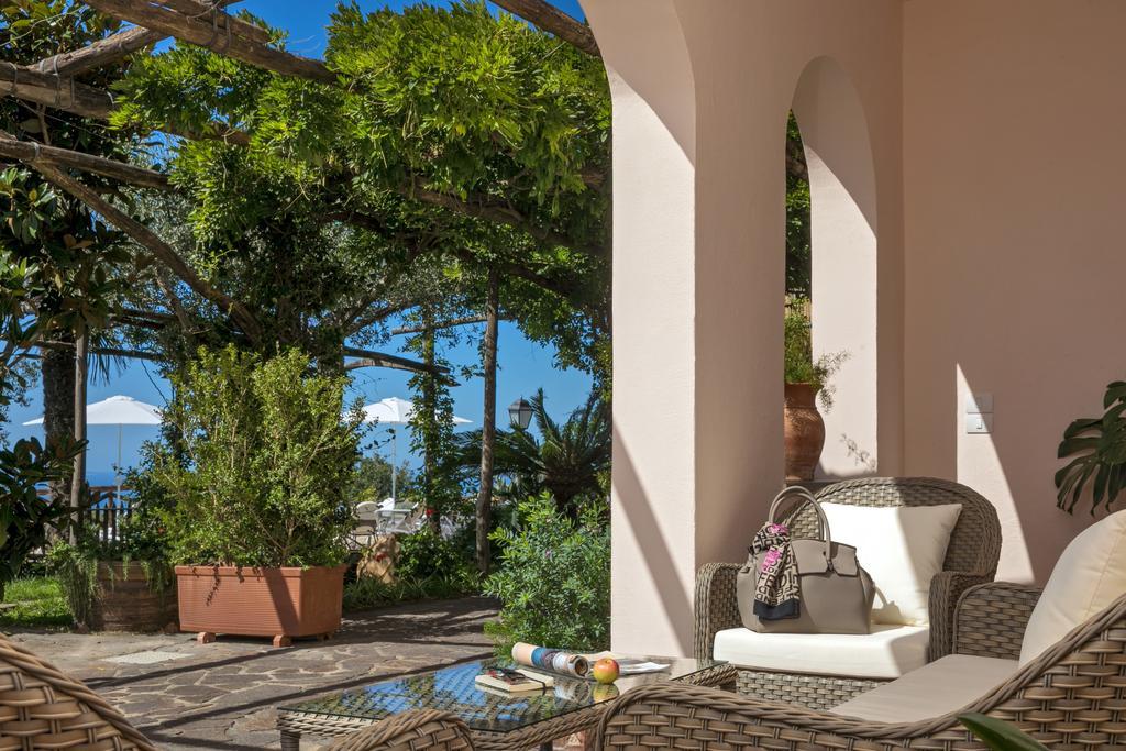 Apartment with Garden View