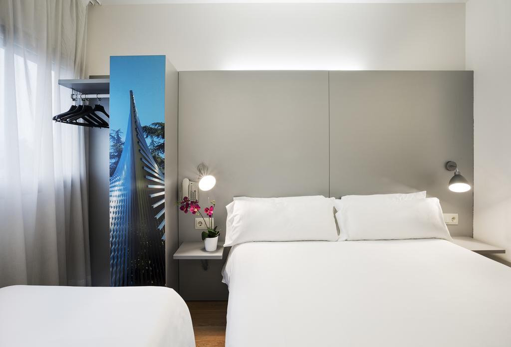 Double Room with Extra Bed (2 Adults + 1 Child)