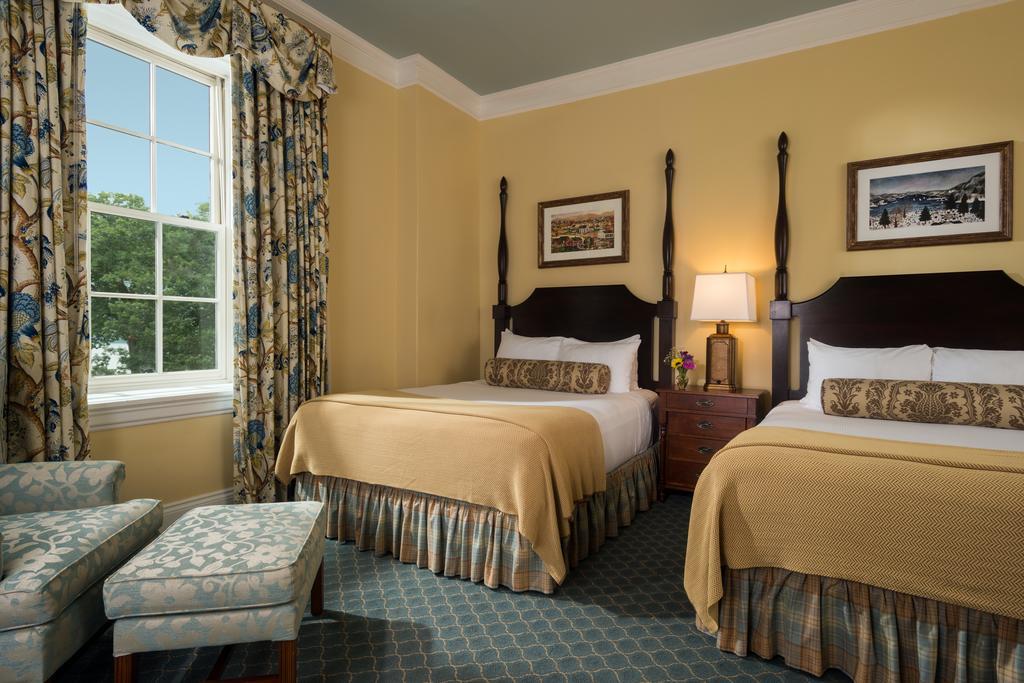 Deluxe Queen Room Two Queen Beds