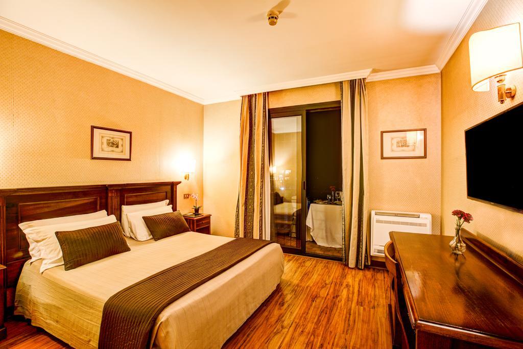 Triple Room,464166372:JPEG
