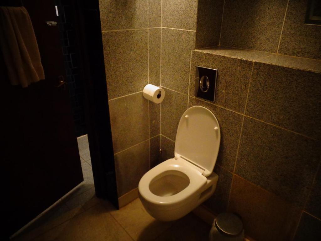 Twin Room with Shower
