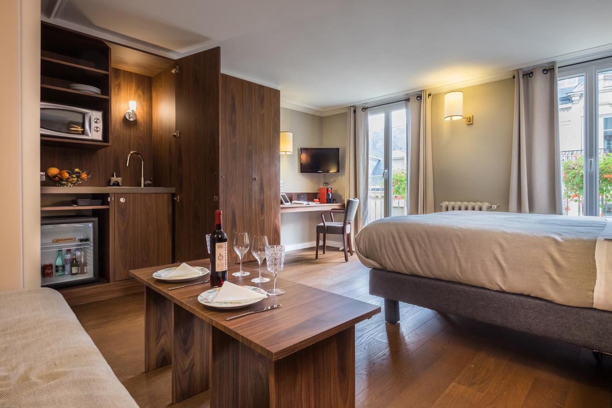 Apartment Kitchenette