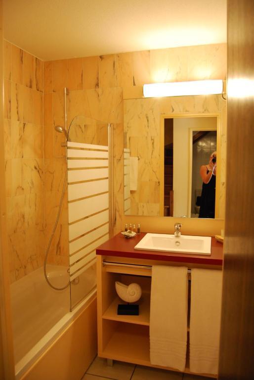 Petite Maison en Duplex avec Climatisation (6-8 Adultes)
