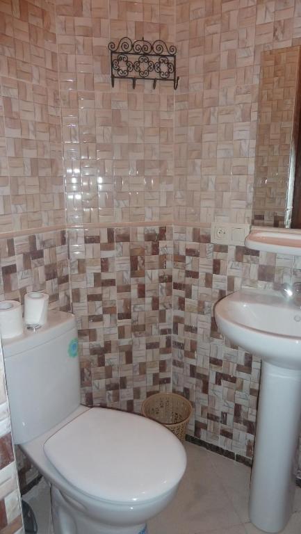 Twin Room with Private Bathroom