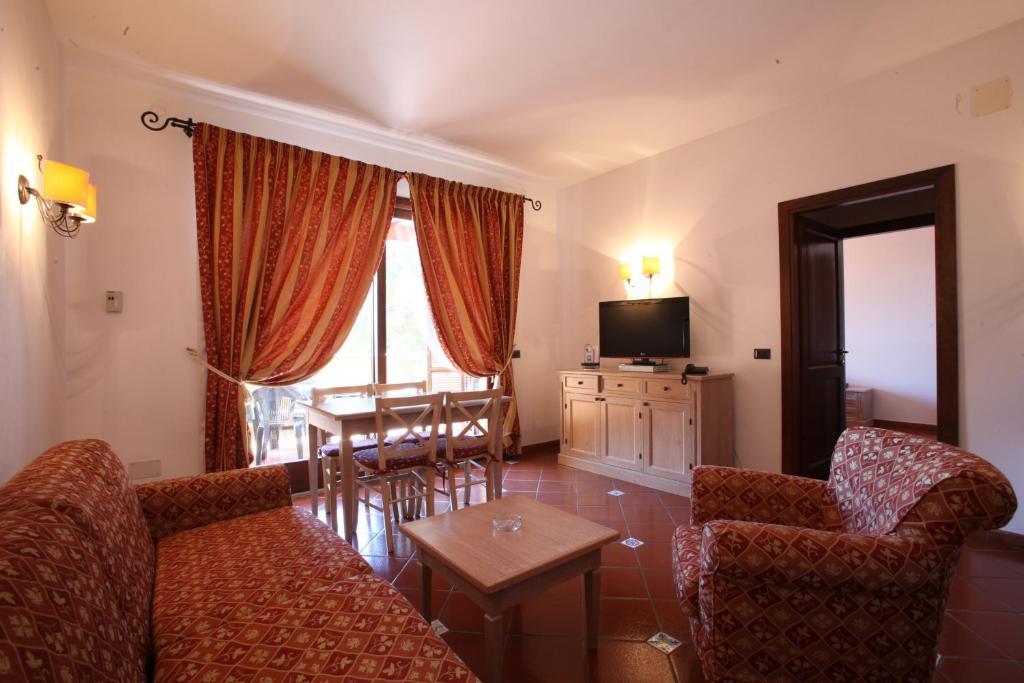 One-Bedroom Suite with Park View