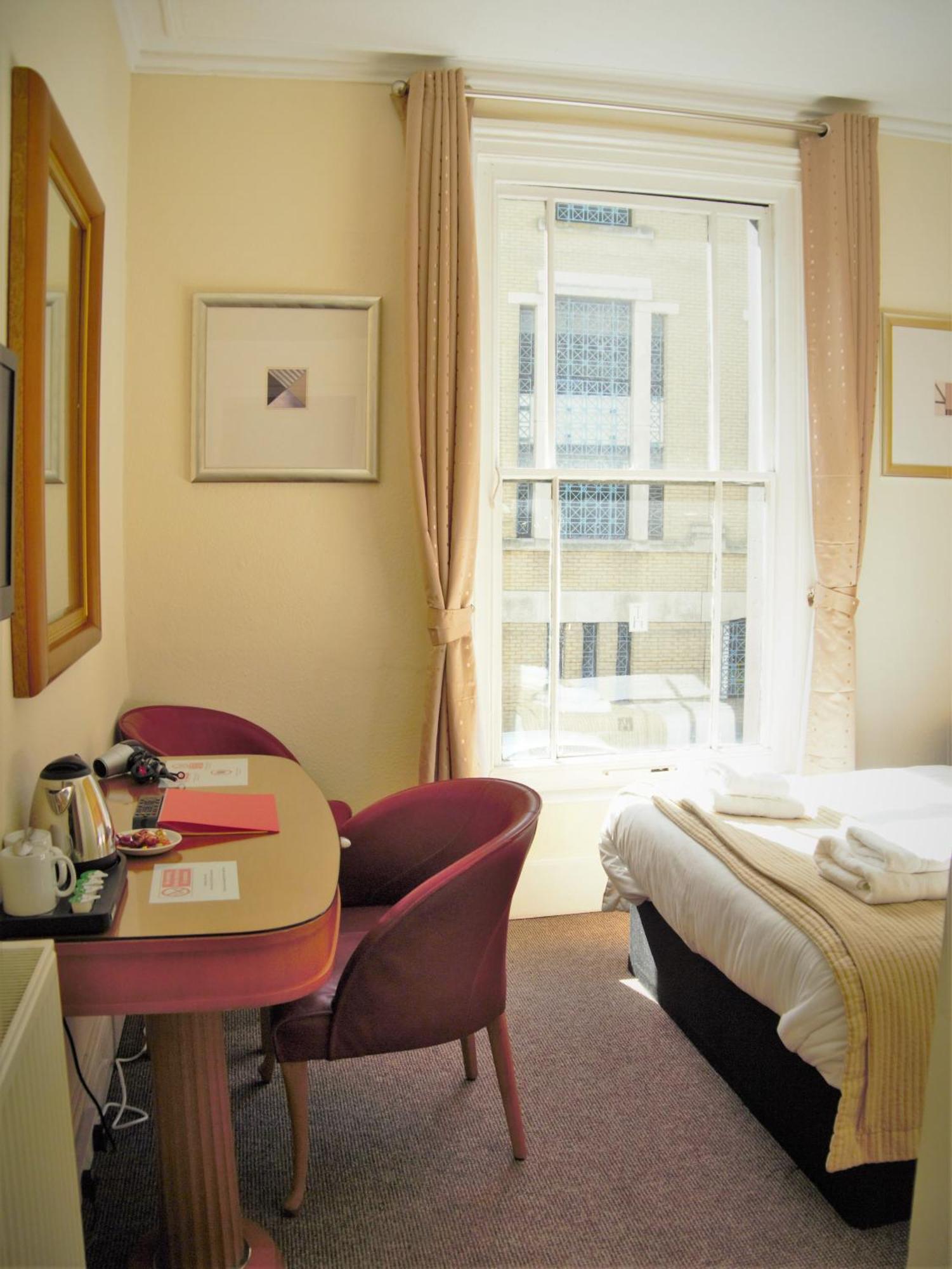 Double Room with Private External Bathroom
