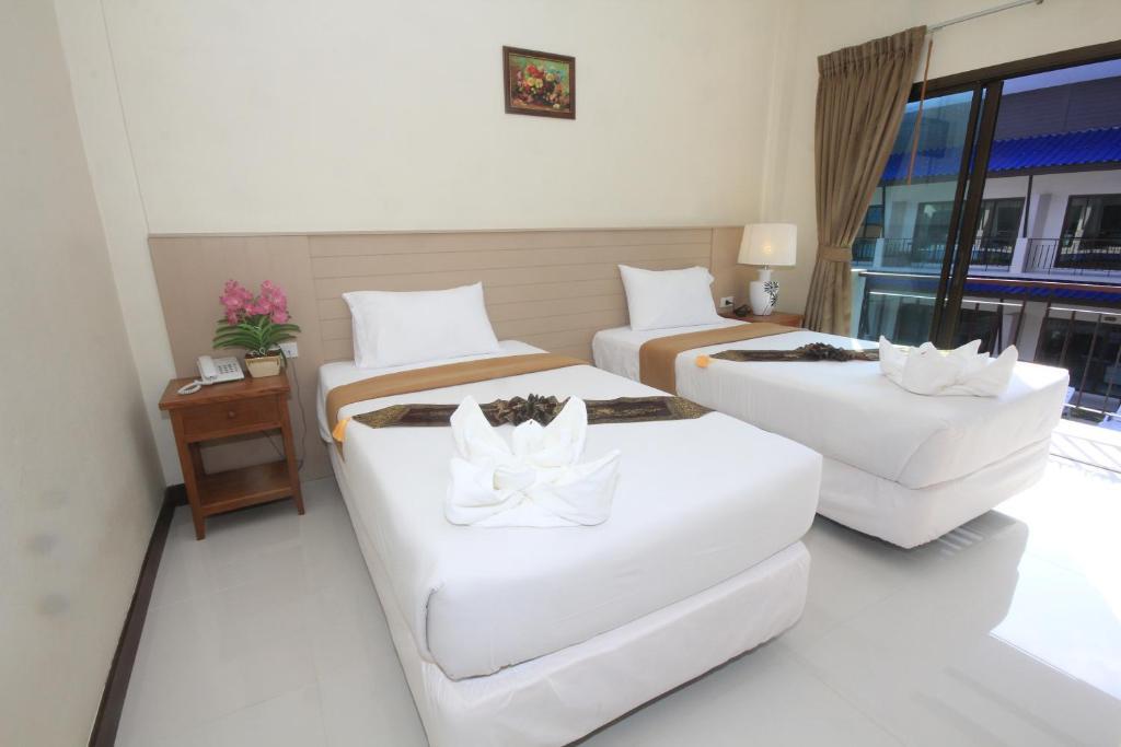 Twin Room with Pool View