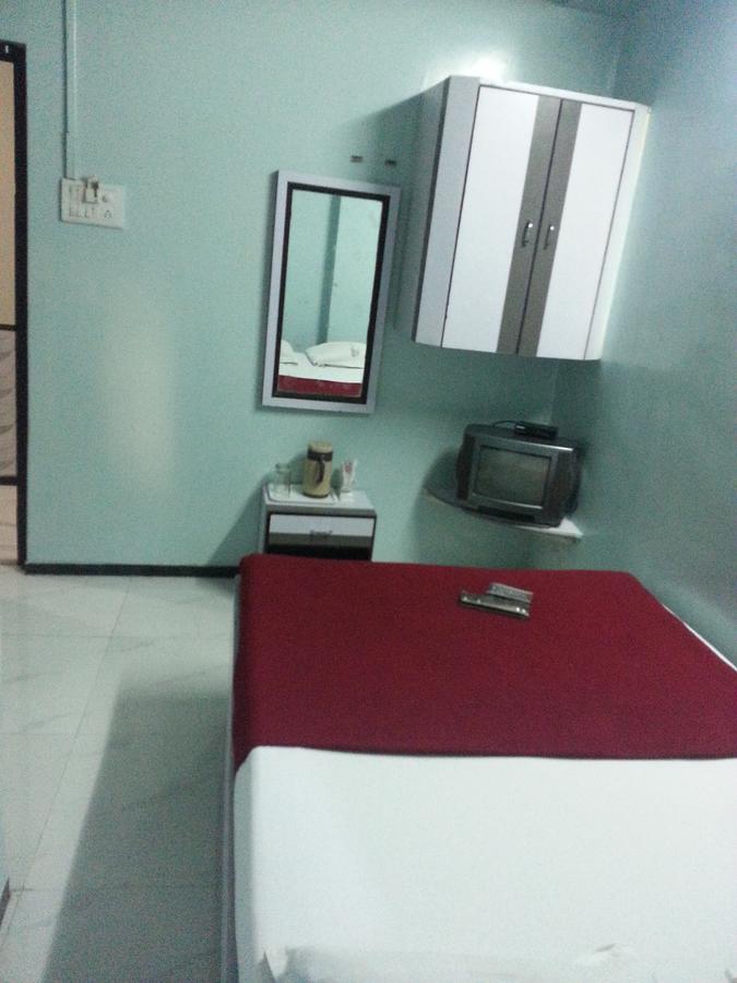 Deluxe Double Room Bath,498408042:JPEG