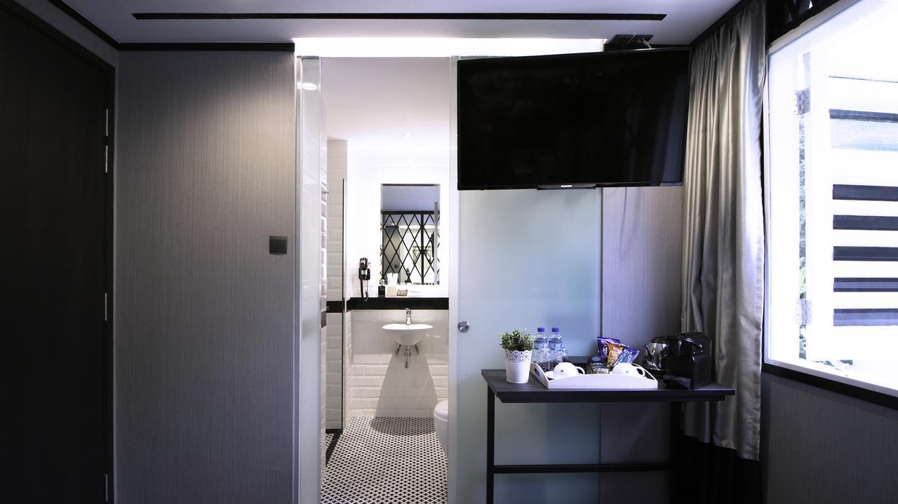 Deluxe Queen Room with Balcony,967944517:JPEG