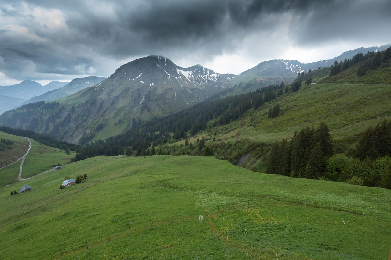 Familienzimmer mit Bergblick