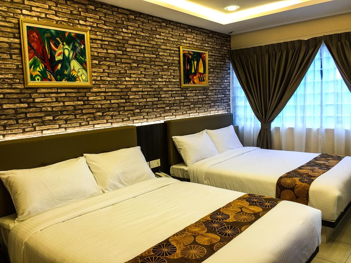 Deluxe Quadruple Room