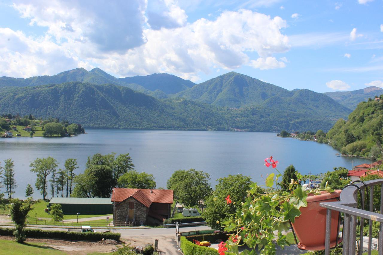 Double Room with Balcony and Lake View