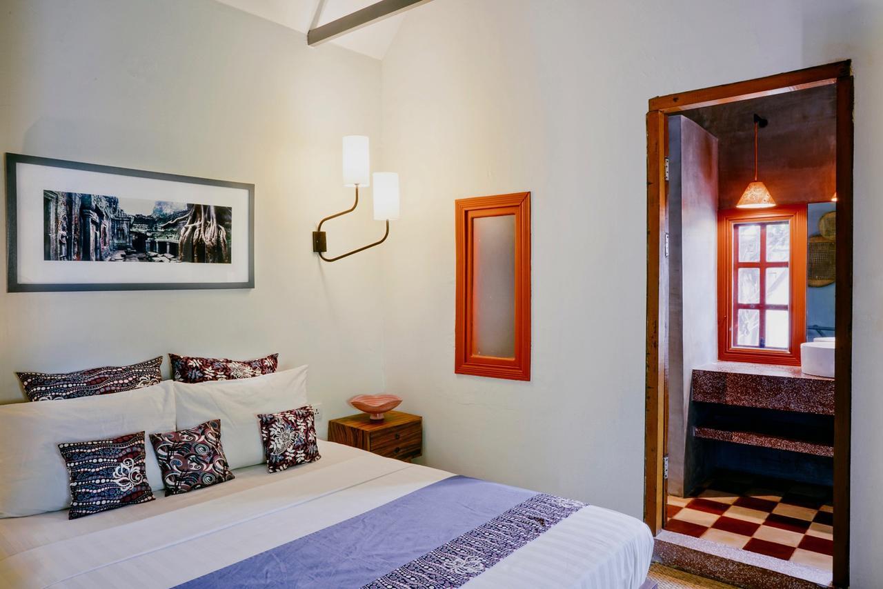Zweibettzimmer mit Balkon