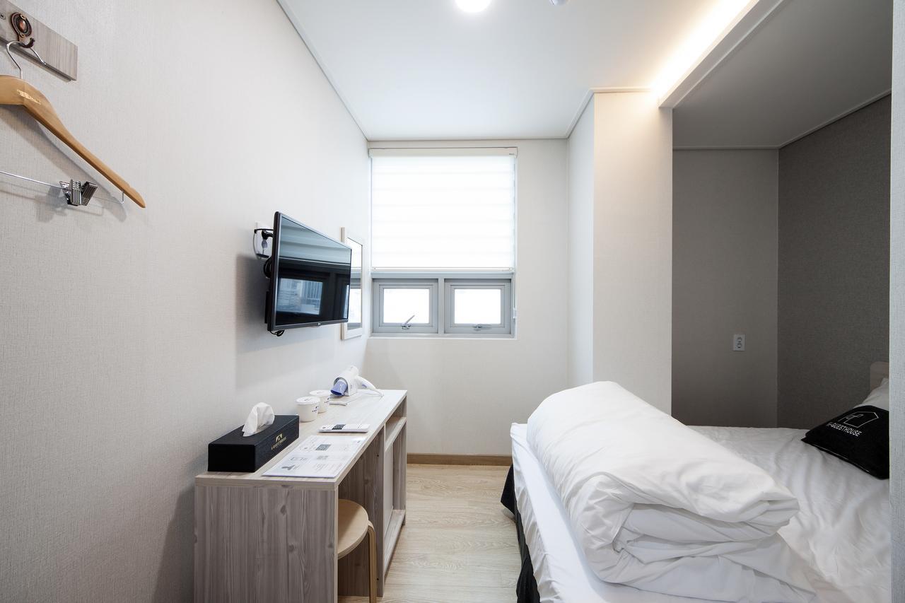 Standard Double Room,832673123:JPEG