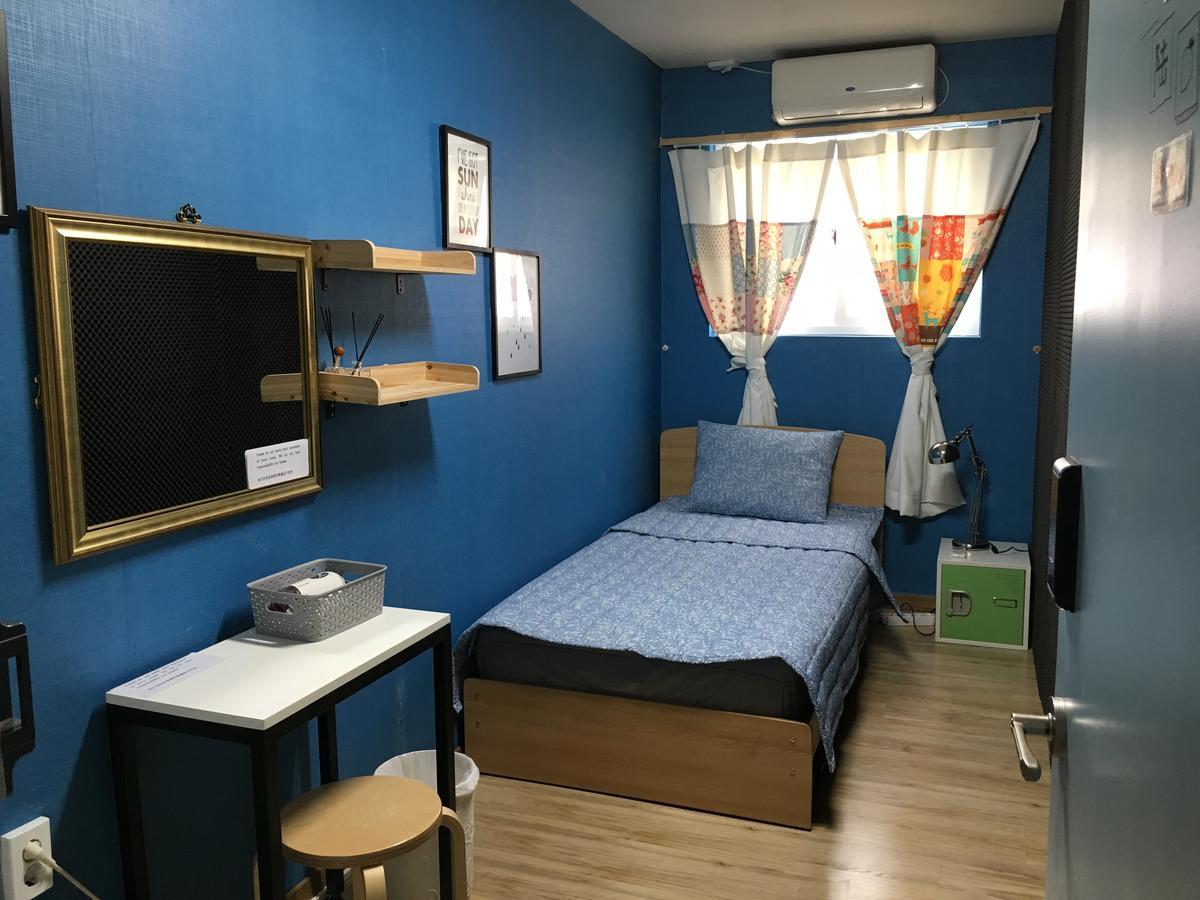 Standard Single Room with Shared Bathroom