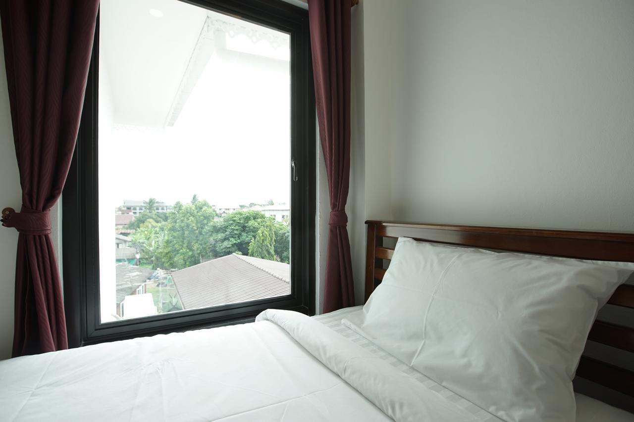 Small Double Room,507181188:JPEG
