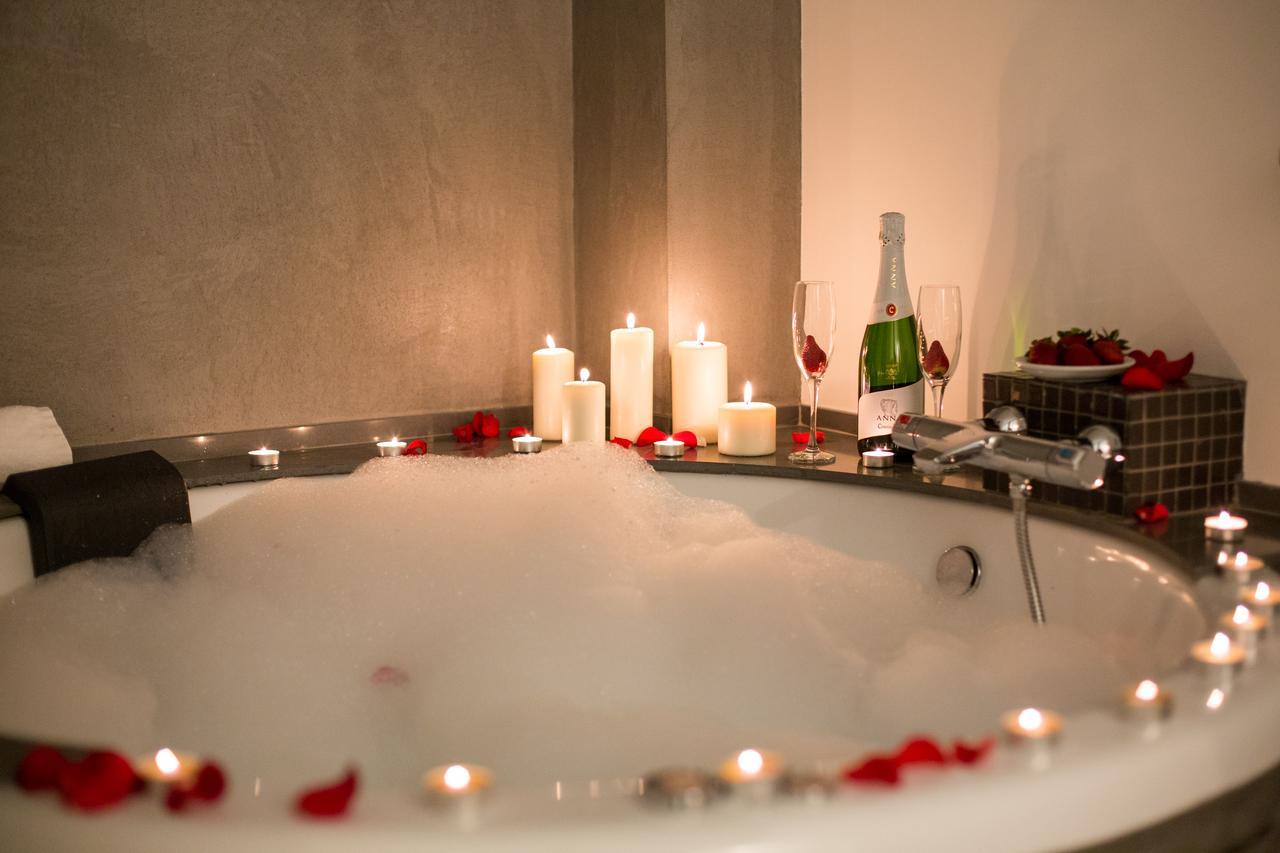 Deluxe Apartment jacuzzi