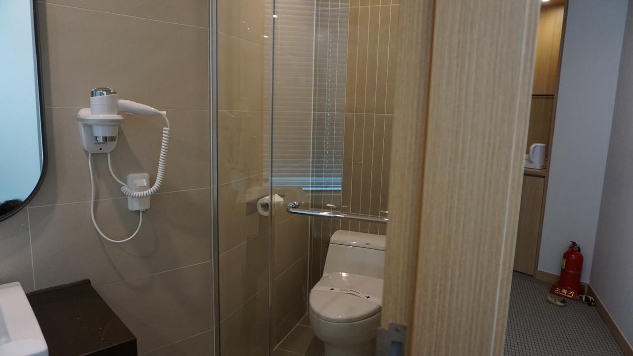 Deluxe Double Room (Bathtub Random)
