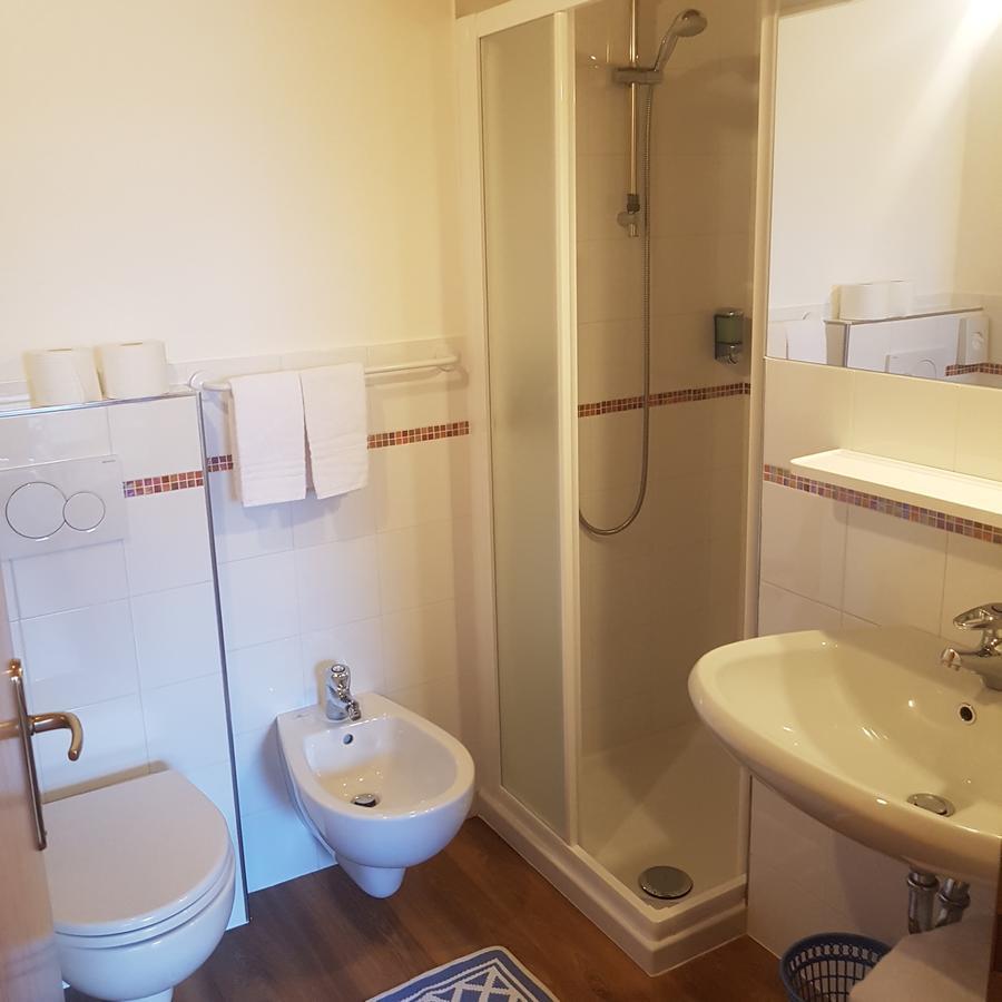 Tweepersoonskamer met 1 of 2 Bedden en Uitzicht op de Bergen