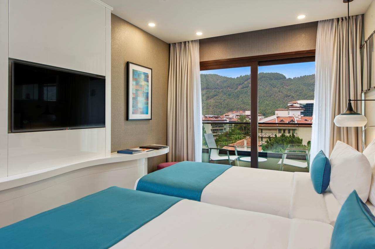 Superior Room with 2 Single Beds