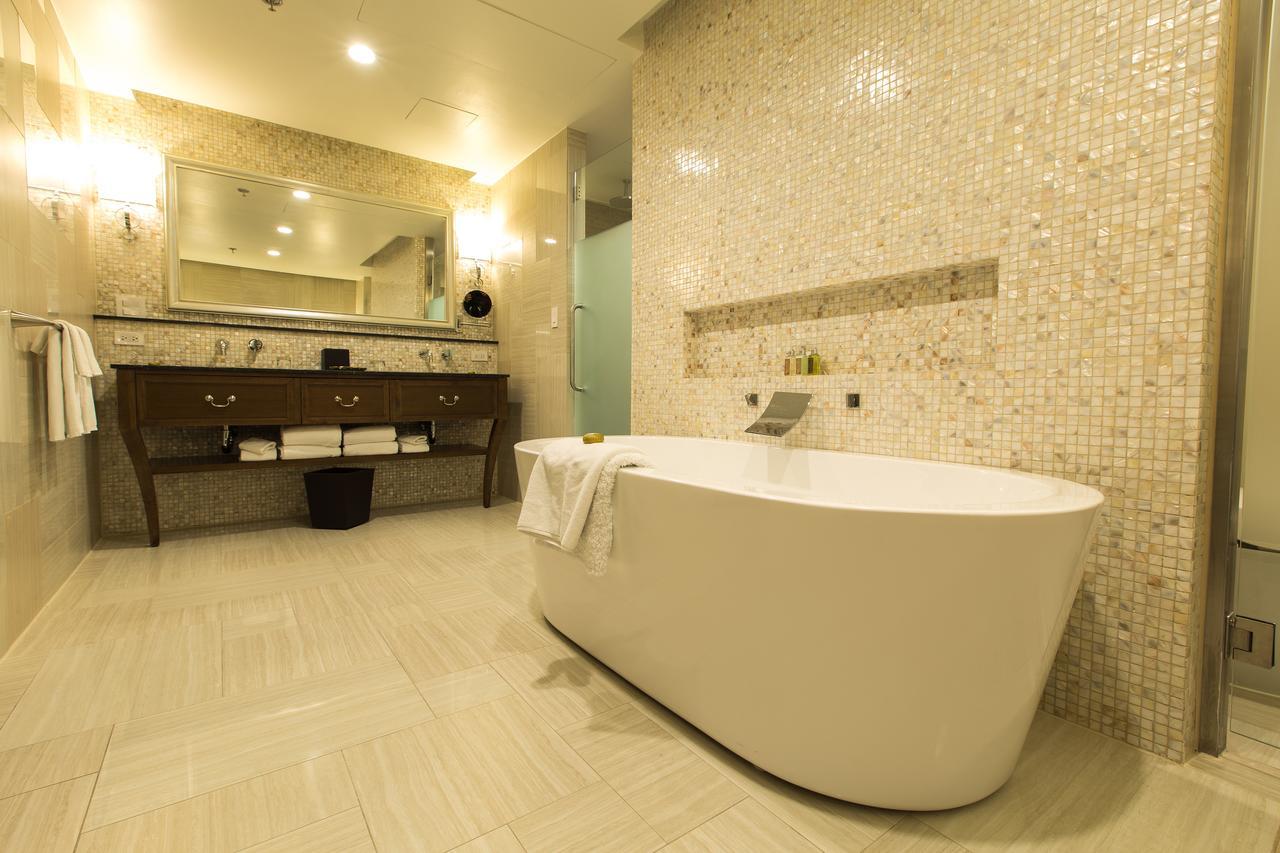 Executive Twin Suite