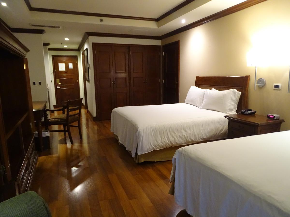 Junior Suite Two Queen Beds,569620296:JPEG