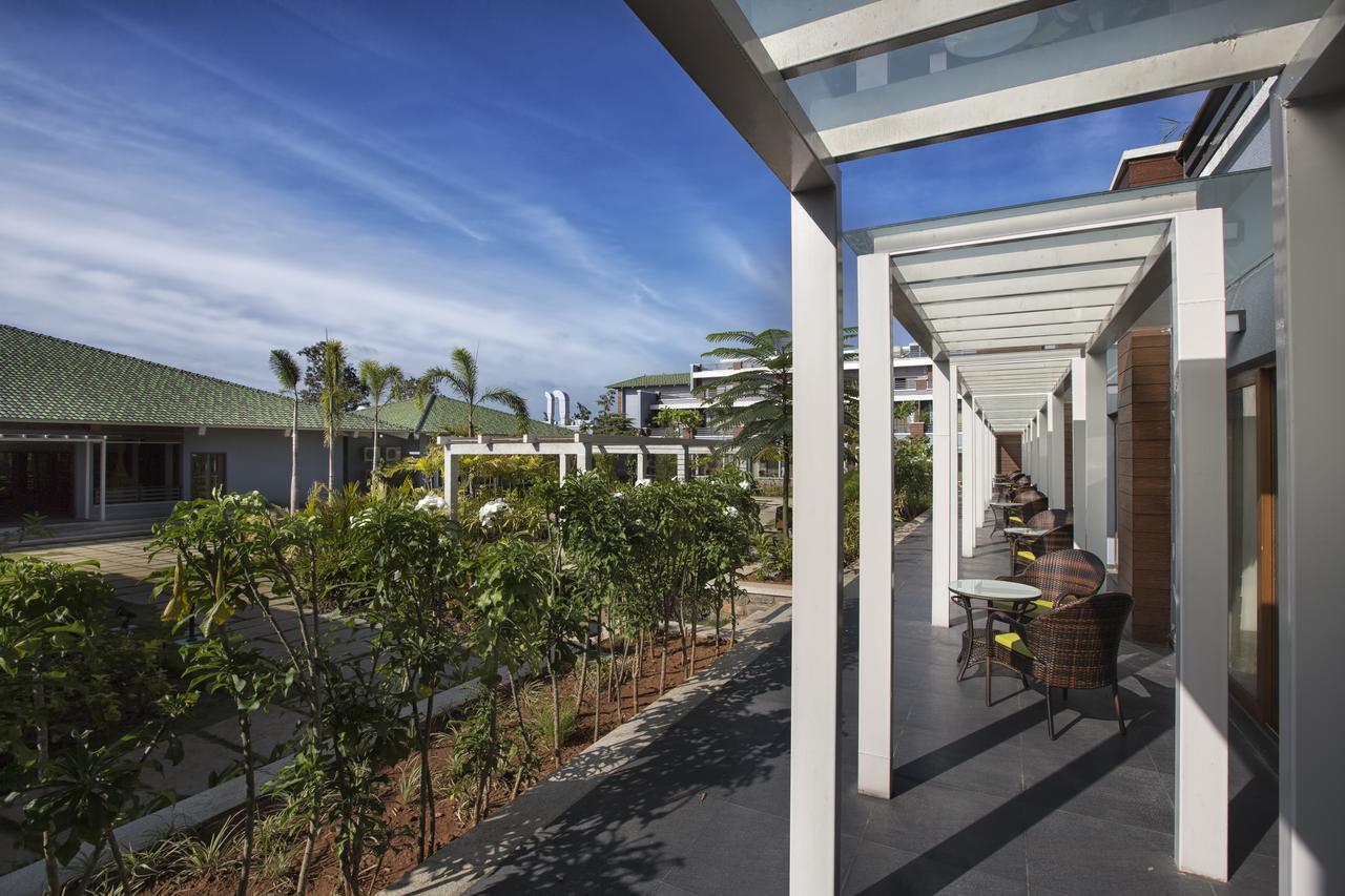 Courtyard Room