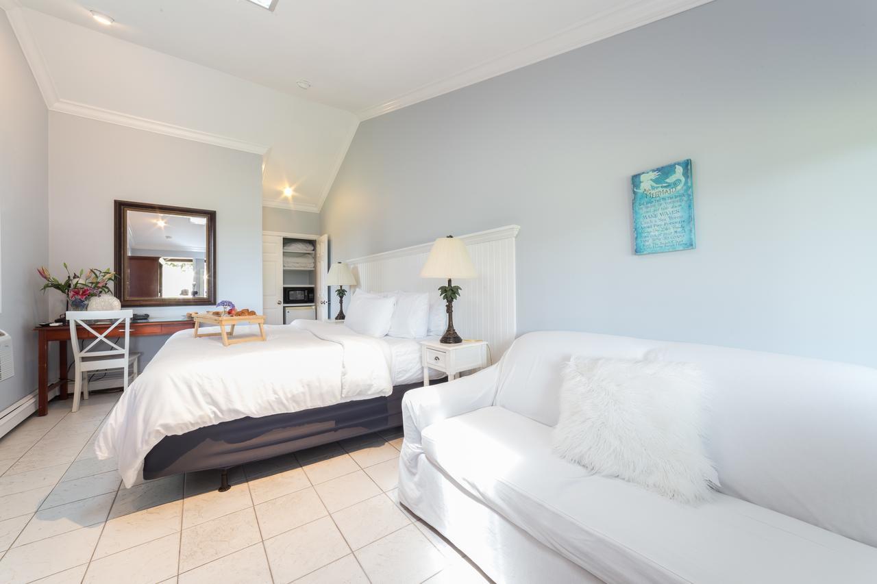 King Room with Sofa Bed