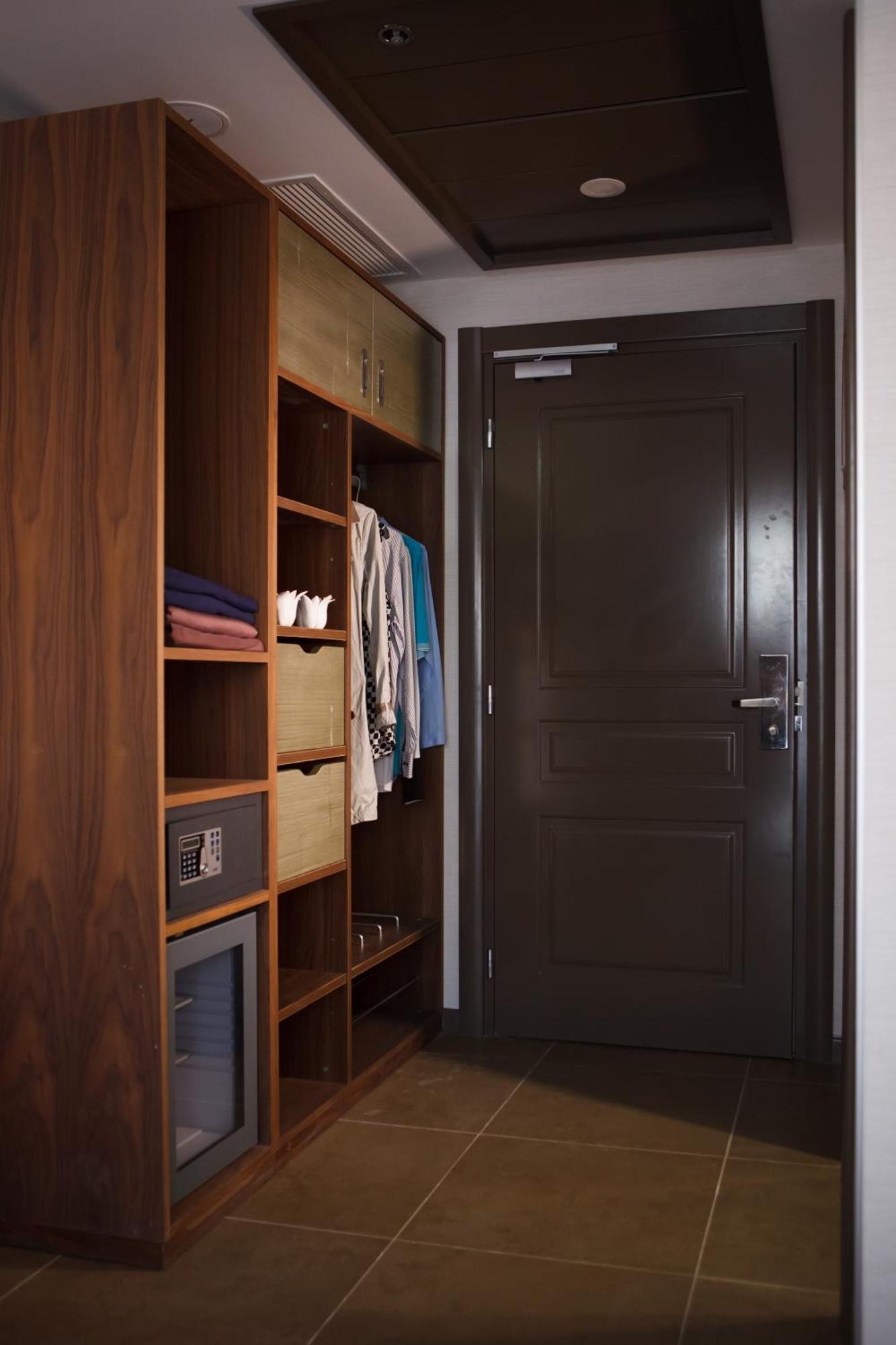 Standard Single Room Side View