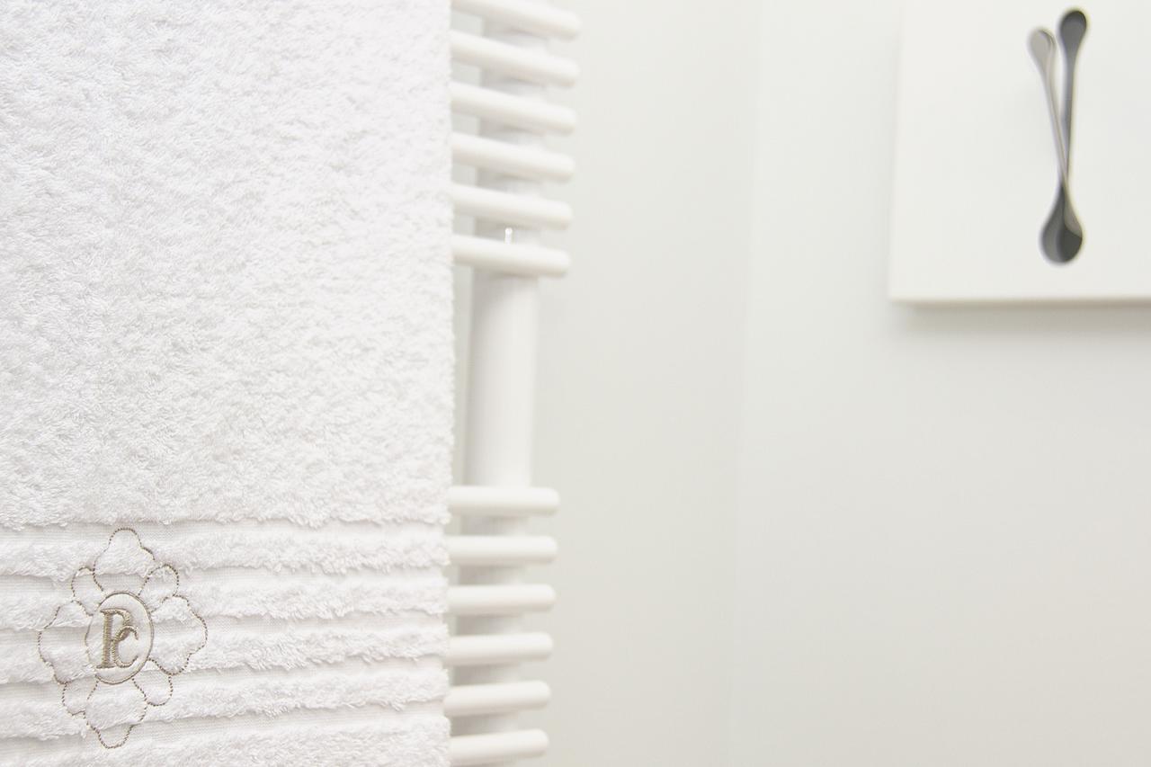 Single Room with Private External Bathroom,517829175:JPEG