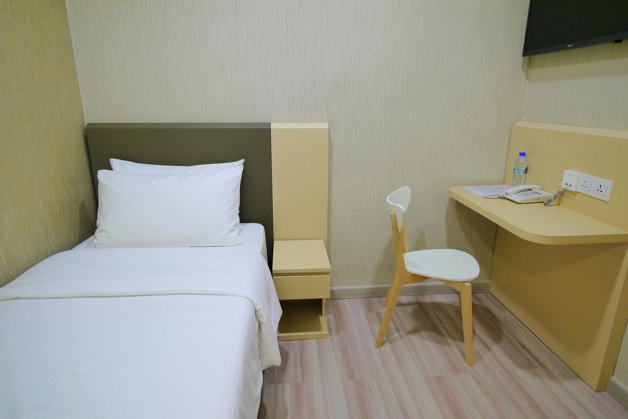 Premier Single Room - no window