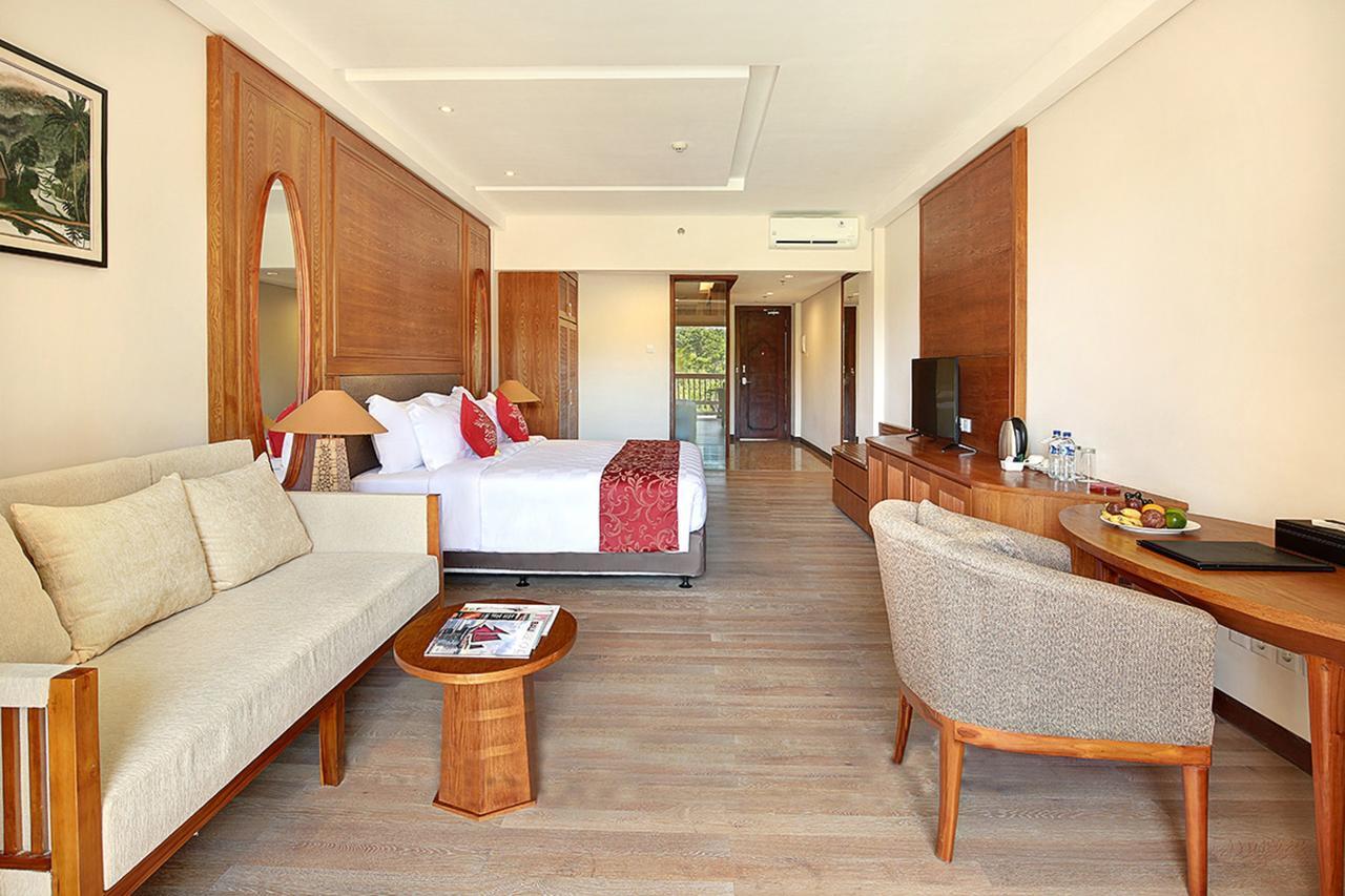 Kamar Deluxe King dengan Pemandangan Taman