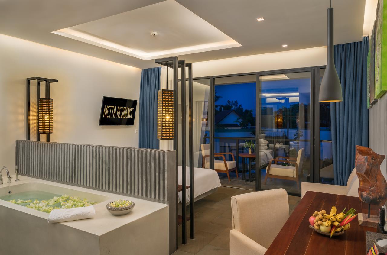Premier Deluxe Zimmer mit Poolblick