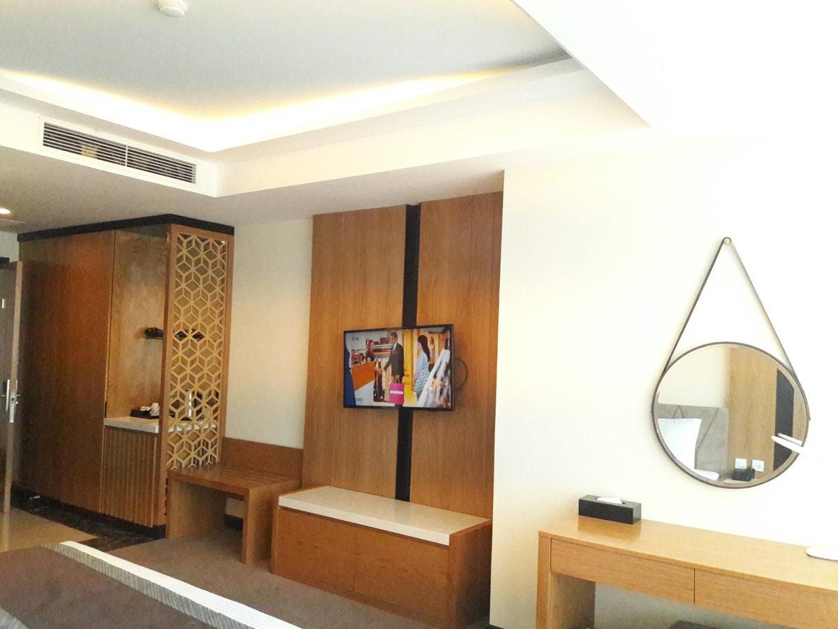 Deluxe Twin Room with City View