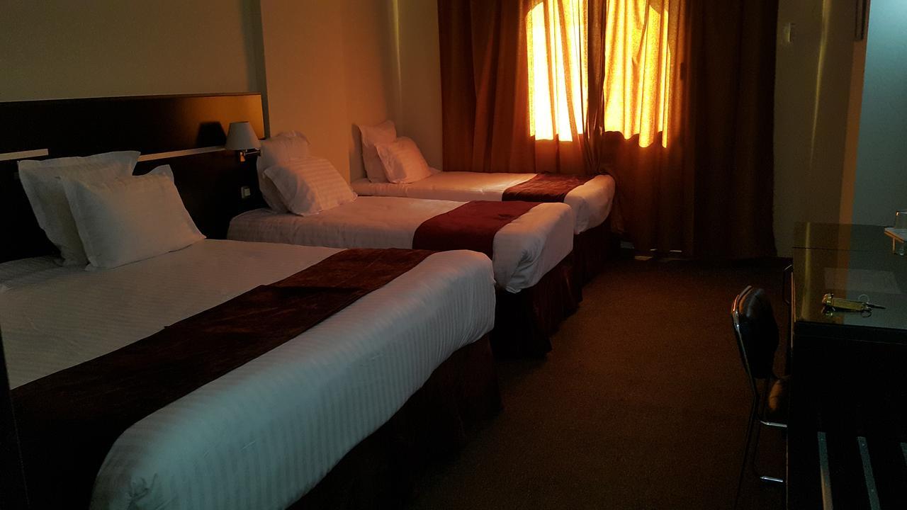Chambre Familiale avec Baignoire